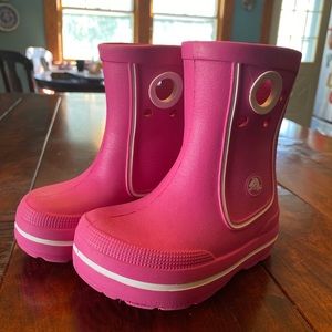 Crocs rain boots  (Toddler size 6-7)